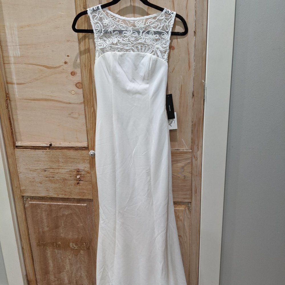 lulu's white dress.